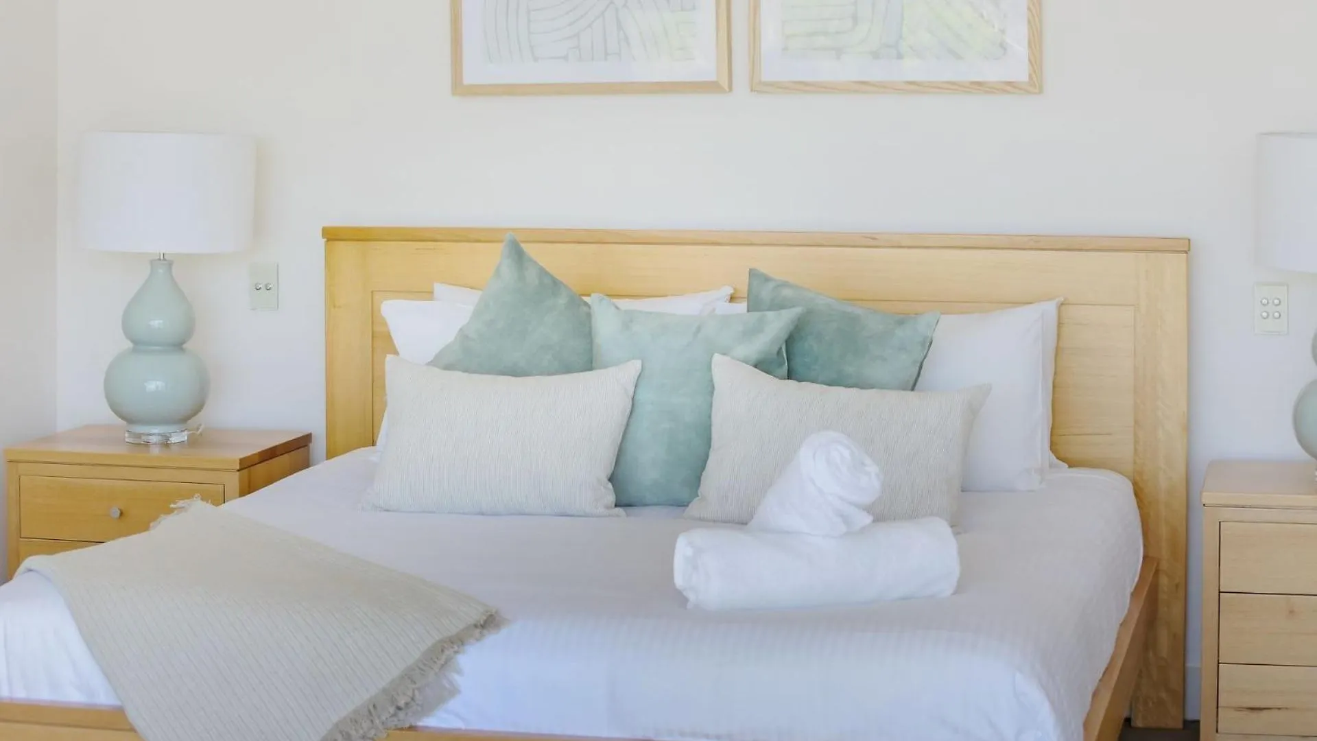 Short Point Quarters - Whole House Villa Merimbula Australia